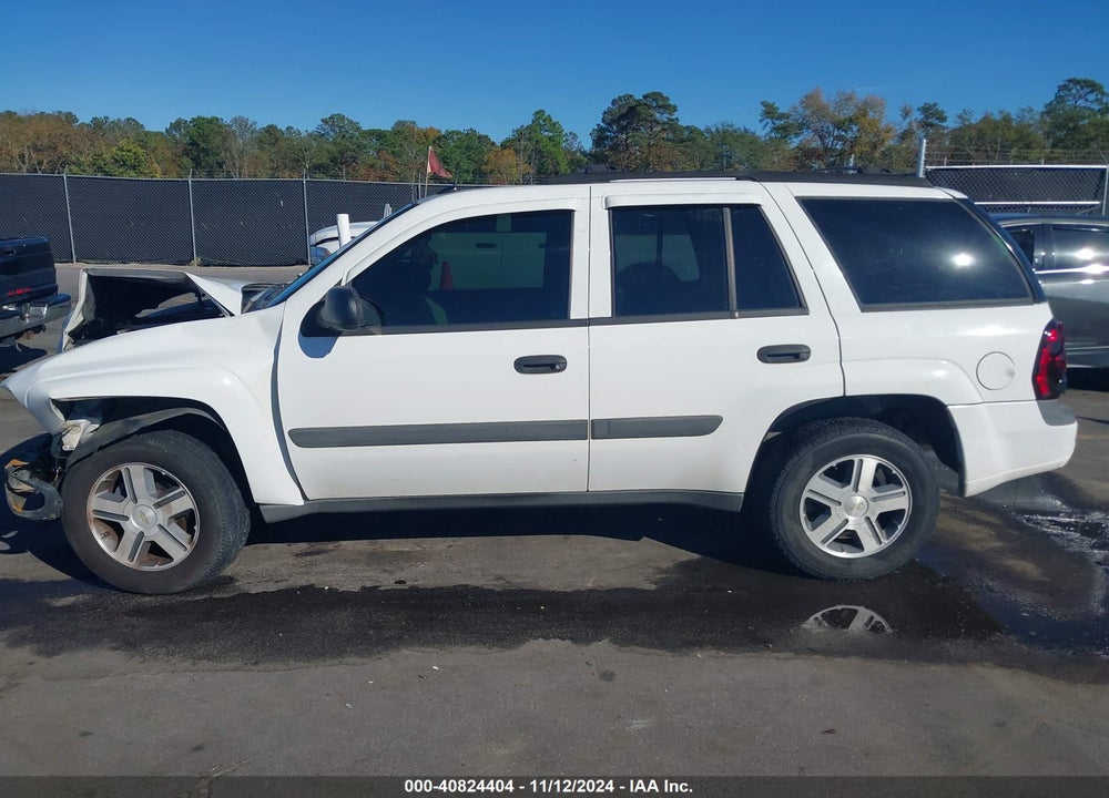 2005 CHEVROLET TRAILBLAZER LS VIN: 1GNDT13S252267090