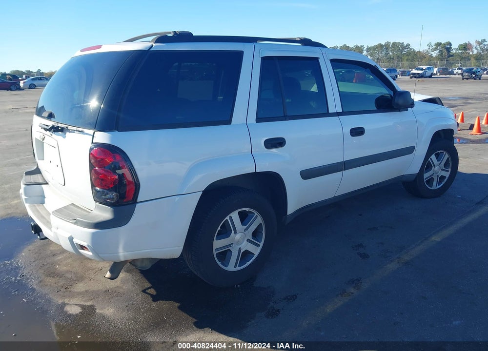 2005 CHEVROLET TRAILBLAZER LS VIN: 1GNDT13S252267090