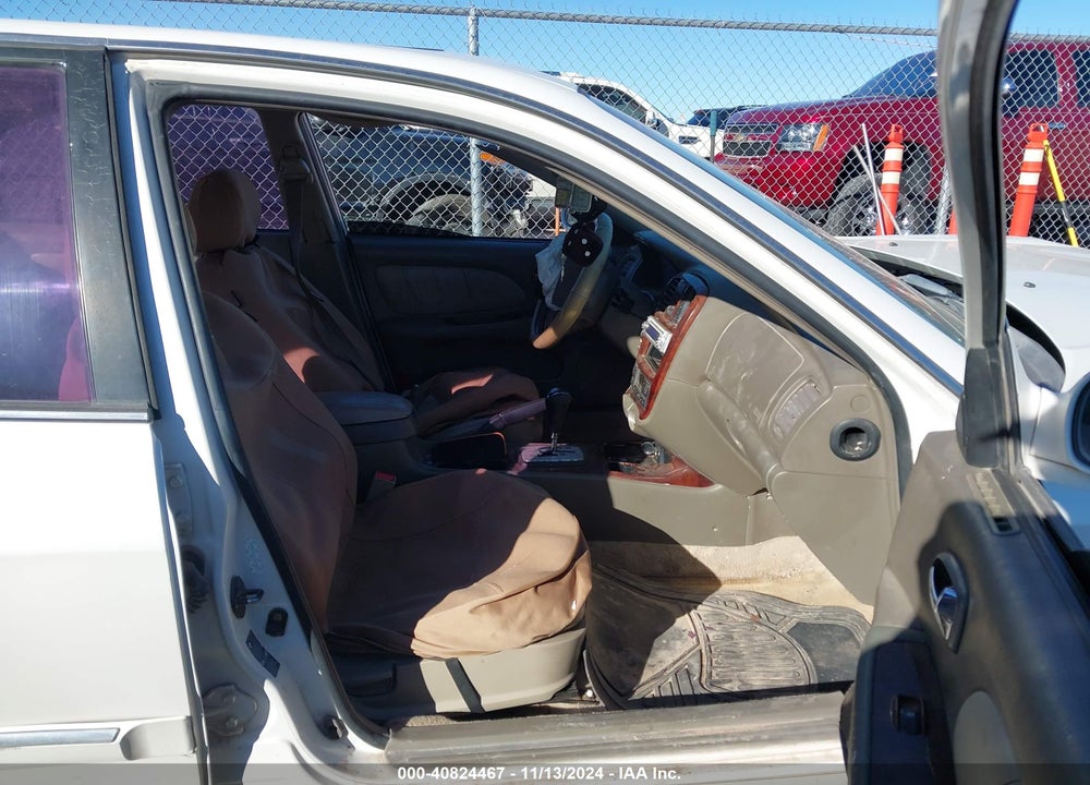 2004 HYUNDAI SONATA GLS/LX VIN: KMHWF35H84A925873