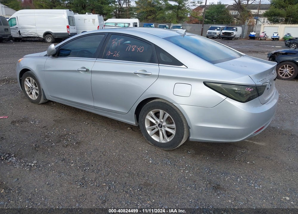 2013 HYUNDAI SONATA VIN: 5NPEB4AC0DH717619