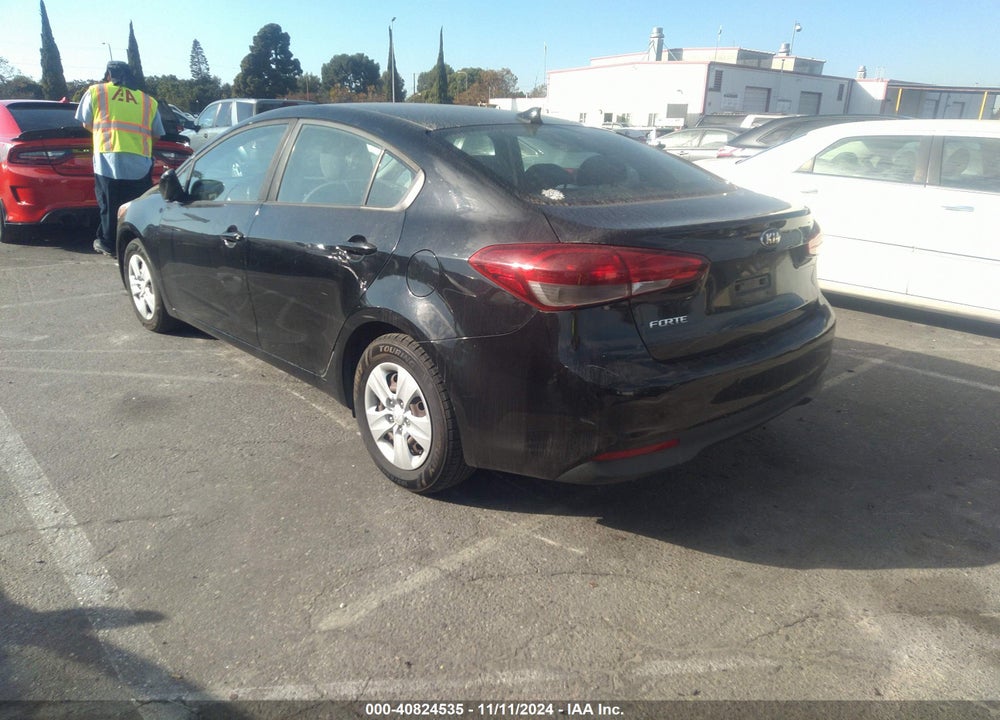 2017 KIA FORTE LX VIN: 3KPFK4A75HE092877