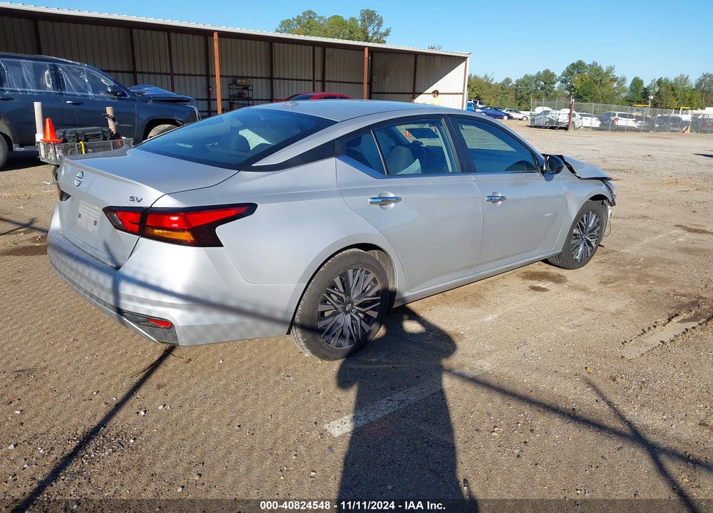 2024 NISSAN ALTIMA SV FWD VIN: 1N4BL4DVXRN325404