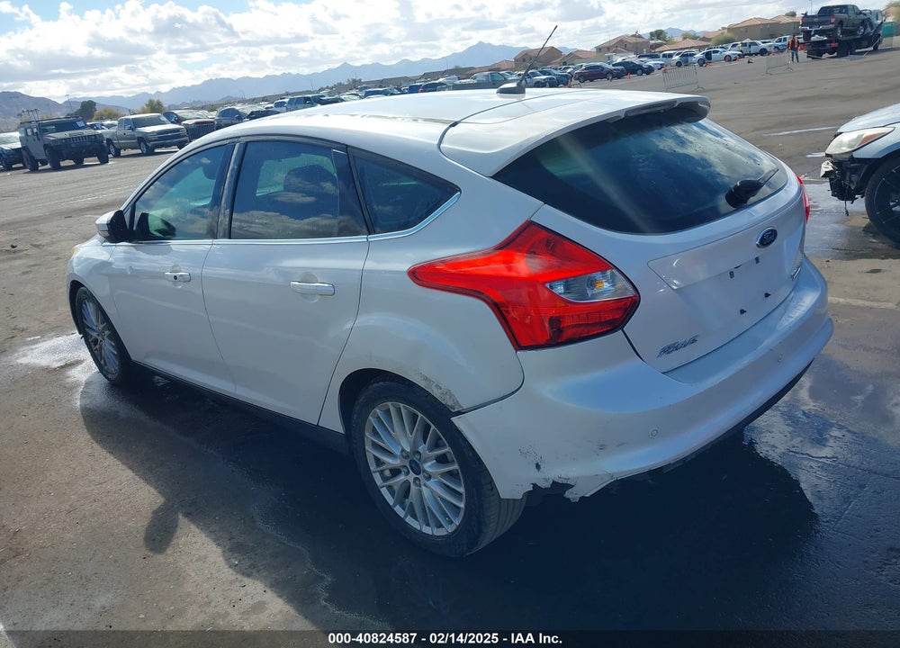 2014 FORD FOCUS TITANIUM VIN: 1FADP3N28EL210608