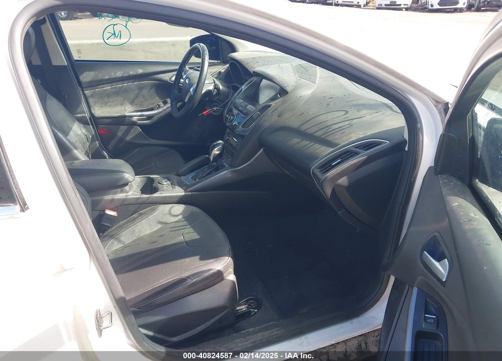 2014 FORD FOCUS TITANIUM VIN: 1FADP3N28EL210608
