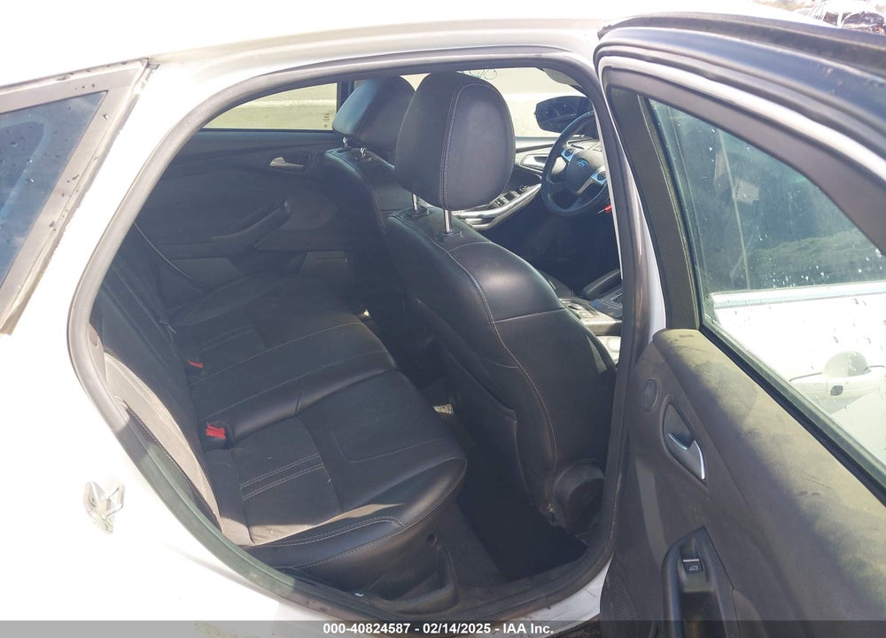 2014 FORD FOCUS TITANIUM VIN: 1FADP3N28EL210608