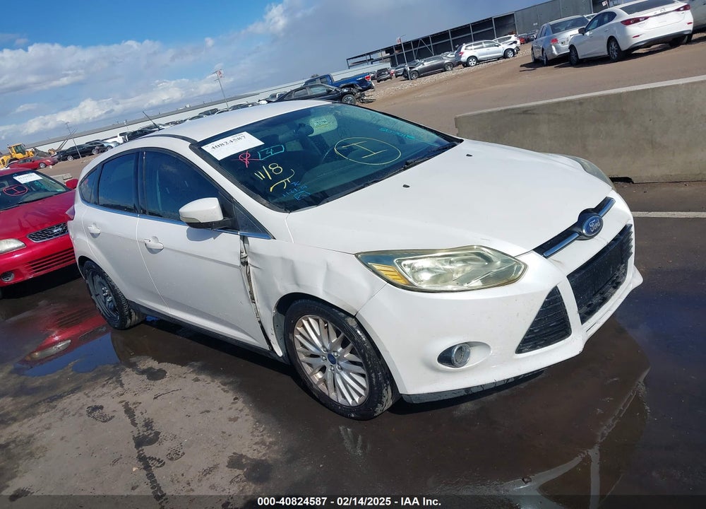 2014 FORD FOCUS TITANIUM VIN: 1FADP3N28EL210608