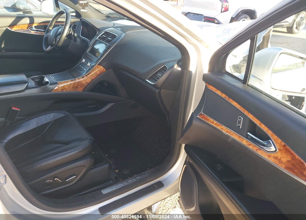 2016 LINCOLN MKX RESERVE VIN: 2LMTJ8LP2GBL54130
