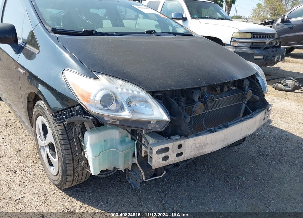 2014 TOYOTA PRIUS TWO VIN: JTDKN3DU8E1752782