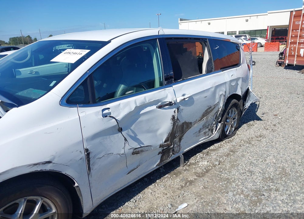 2023 CHRYSLER PACIFICA TOURING L VIN: 2C4RC1BG0PR624377