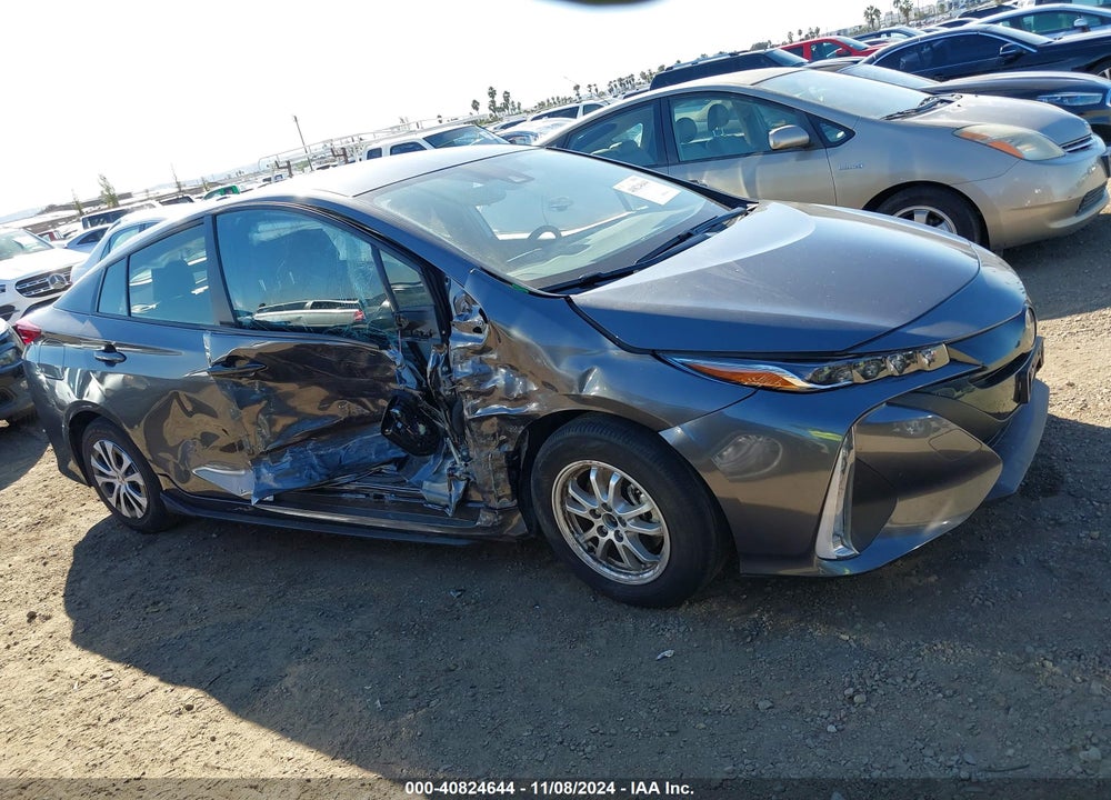 2022 TOYOTA PRIUS PRIME XLE VIN: JTDKAMFP8N3202544