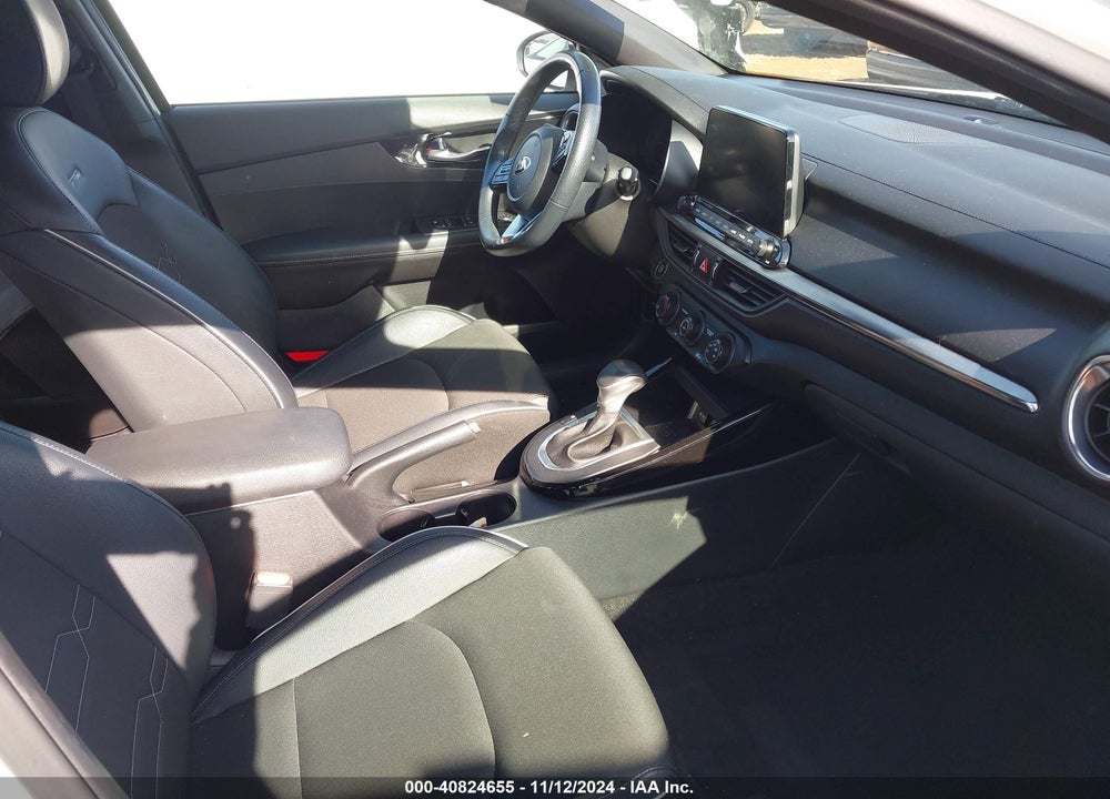 2021 KIA FORTE GT LINE VIN: 3KPF34AD7ME402752