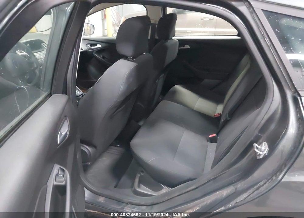 2016 FORD FOCUS SE VIN: 1FADP3K23GL380690