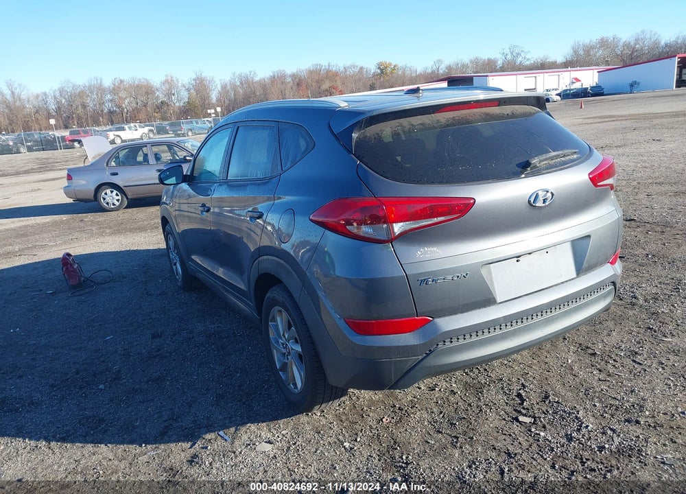 2016 HYUNDAI TUCSON SE VIN: KM8J33A41GU119818
