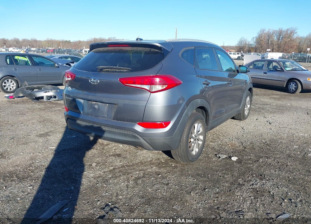 2016 HYUNDAI TUCSON SE VIN: KM8J33A41GU119818