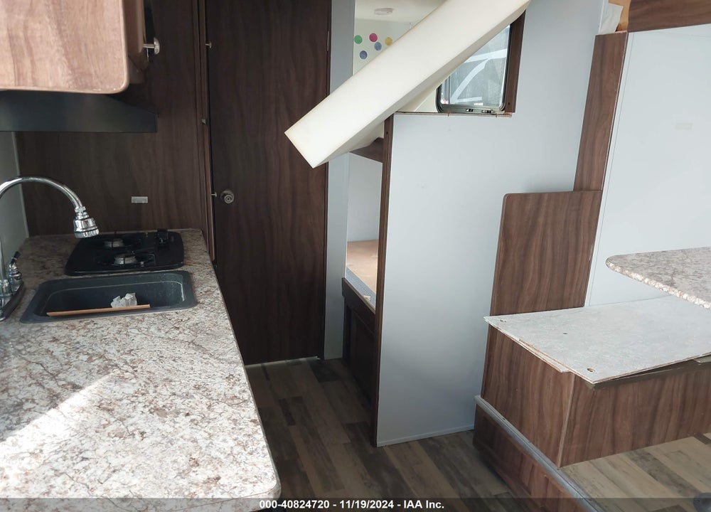 2017 COACHMEN VIKING VIN: 5ZT2VWFC1HJ114964