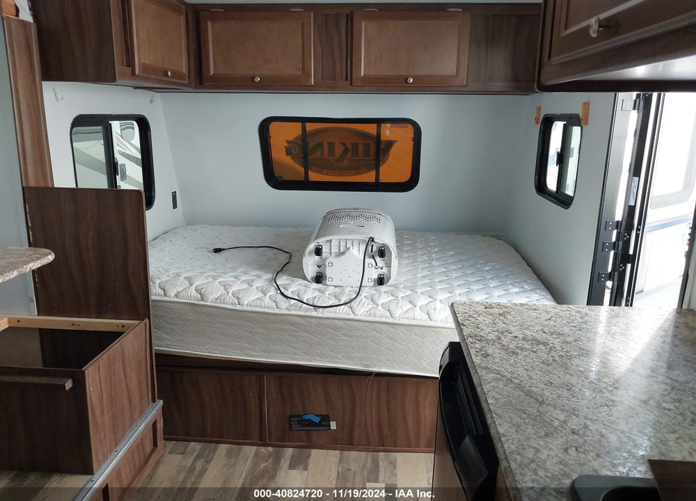 2017 COACHMEN VIKING VIN: 5ZT2VWFC1HJ114964