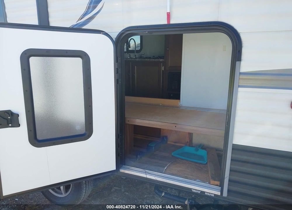 2017 COACHMEN VIKING VIN: 5ZT2VWFC1HJ114964