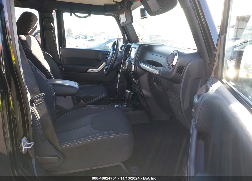 2013 JEEP WRANGLER UNLIMITED SAHARA VIN: 1C4HJWEG3DL611699