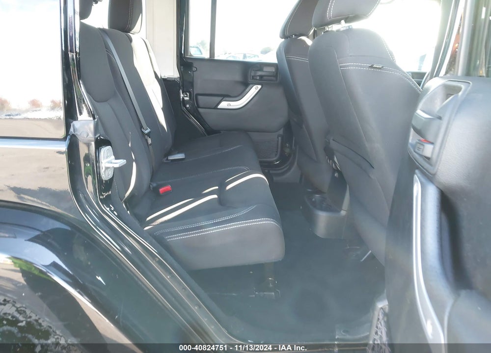 2013 JEEP WRANGLER UNLIMITED SAHARA VIN: 1C4HJWEG3DL611699