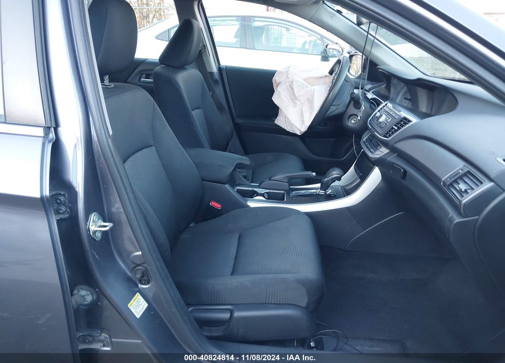 2015 HONDA ACCORD LX VIN: 1HGCR2F31FA022030