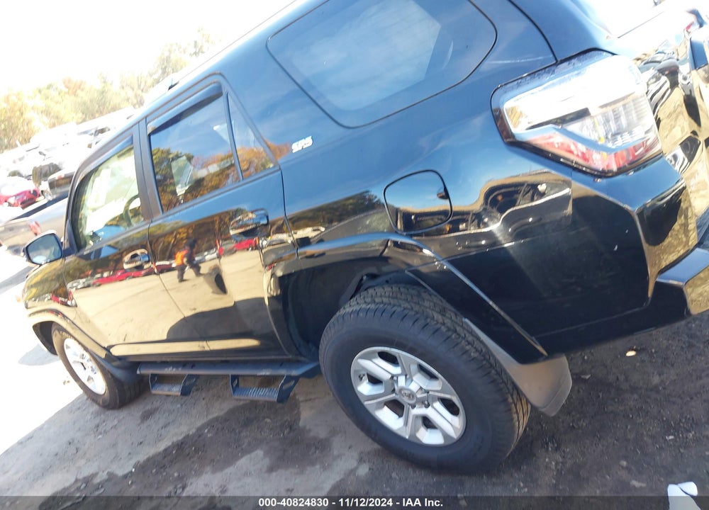 2018 TOYOTA 4RUNNER SR5 PREMIUM VIN: JTEZU5JRXJ5189701