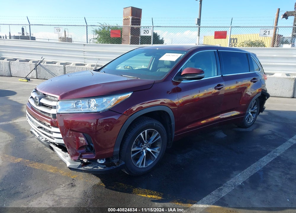 2018 TOYOTA HIGHLANDER LE PLUS VIN: 5TDBZRFH6JS804799