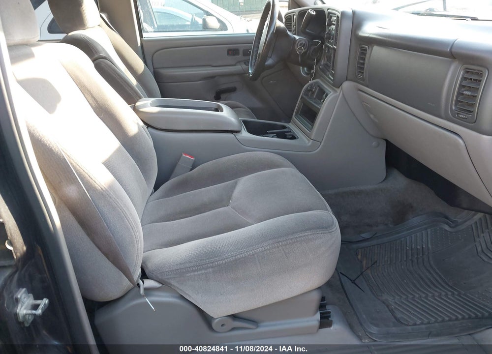 2004 GMC YUKON SLE VIN: 1GKEK13Z04J304806