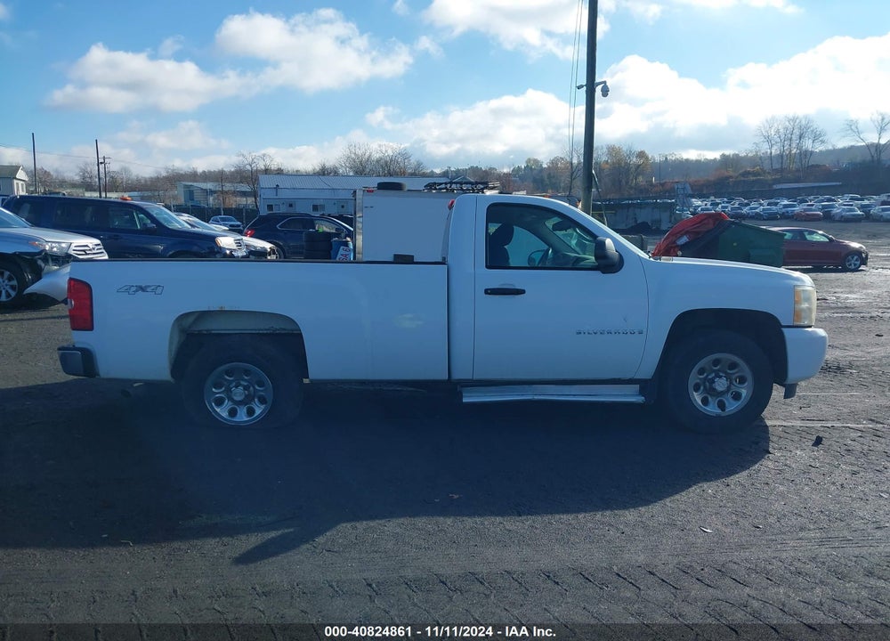 2009 CHEVROLET SILVERADO 1500 WORK TRUCK VIN: 1GCEK14C09Z109013