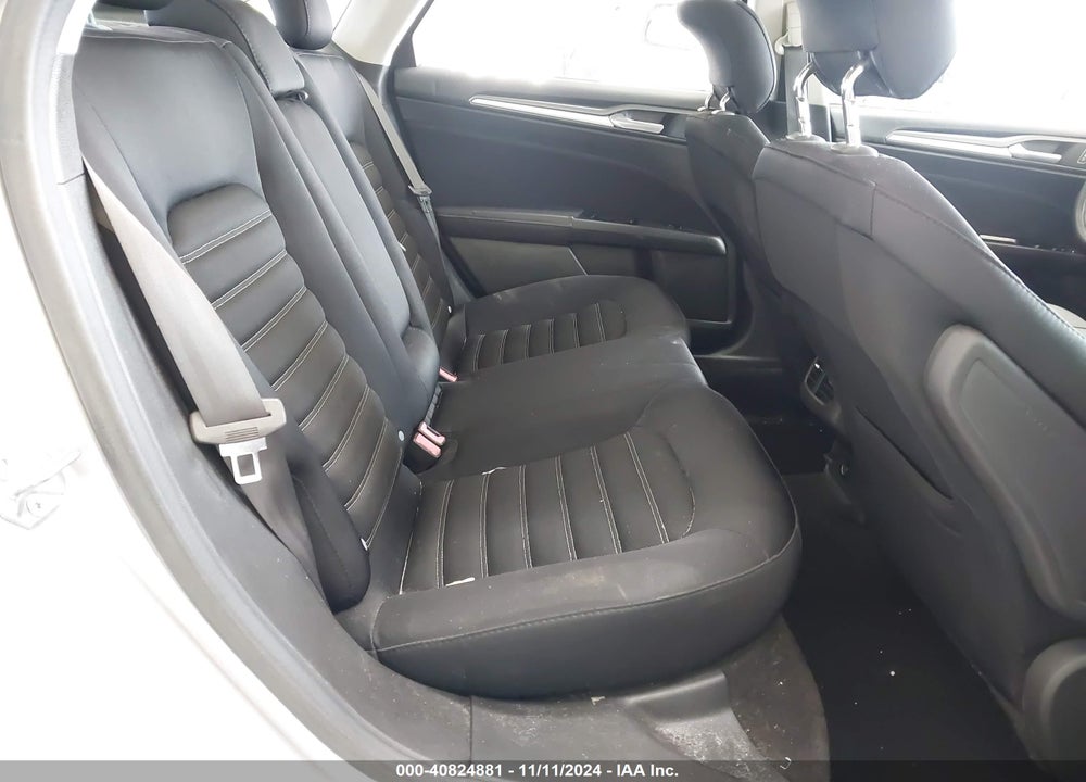 2015 FORD FUSION SE VIN: 3FA6P0H77FR122019