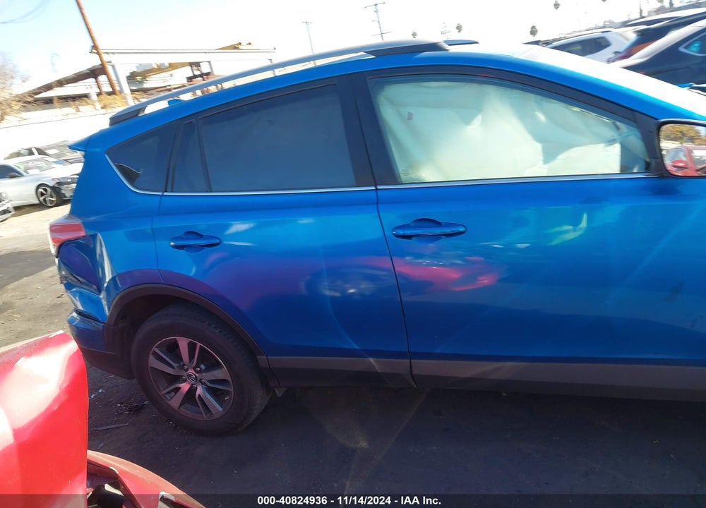 2017 TOYOTA RAV4 XLE VIN: 2T3WFREV3HW313861