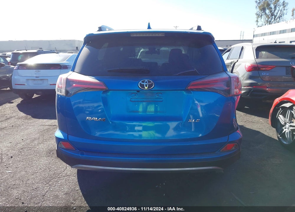 2017 TOYOTA RAV4 XLE VIN: 2T3WFREV3HW313861