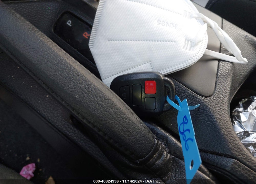 2017 TOYOTA RAV4 XLE VIN: 2T3WFREV3HW313861