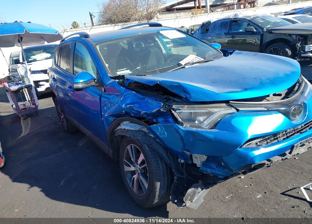 2017 TOYOTA RAV4 XLE VIN: 2T3WFREV3HW313861