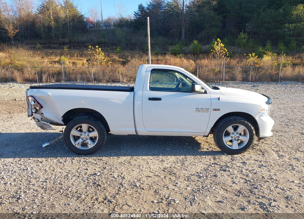 2015 RAM 1500 EXPRESS VIN: 3C6JR7AT3FG676420