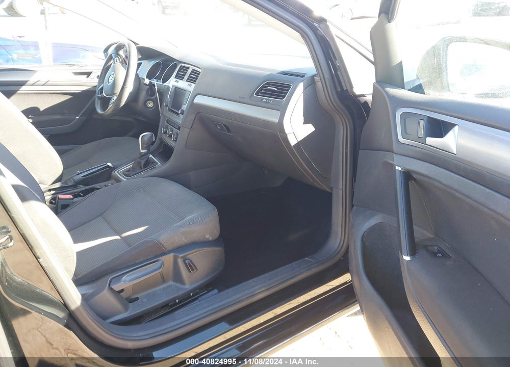 2016 VOLKSWAGEN GOLF SPORTWAGEN TSI S 4-DOOR VIN: 3VWC17AU2GM508172