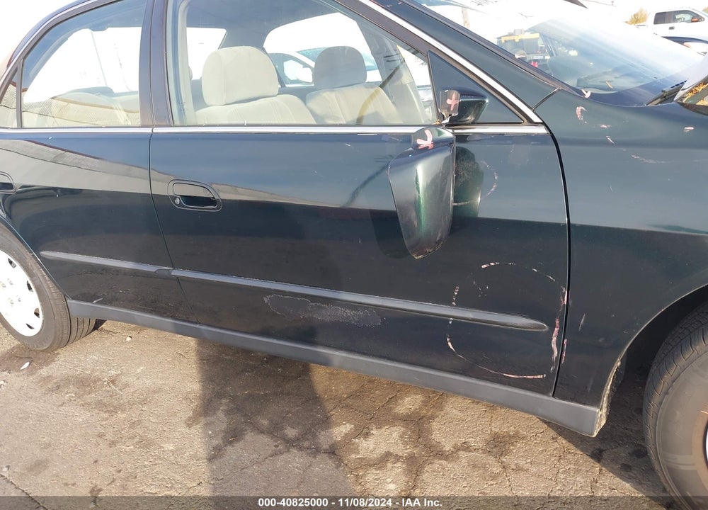1999 HONDA ACCORD LX VIN: JHMCG5645XC000504