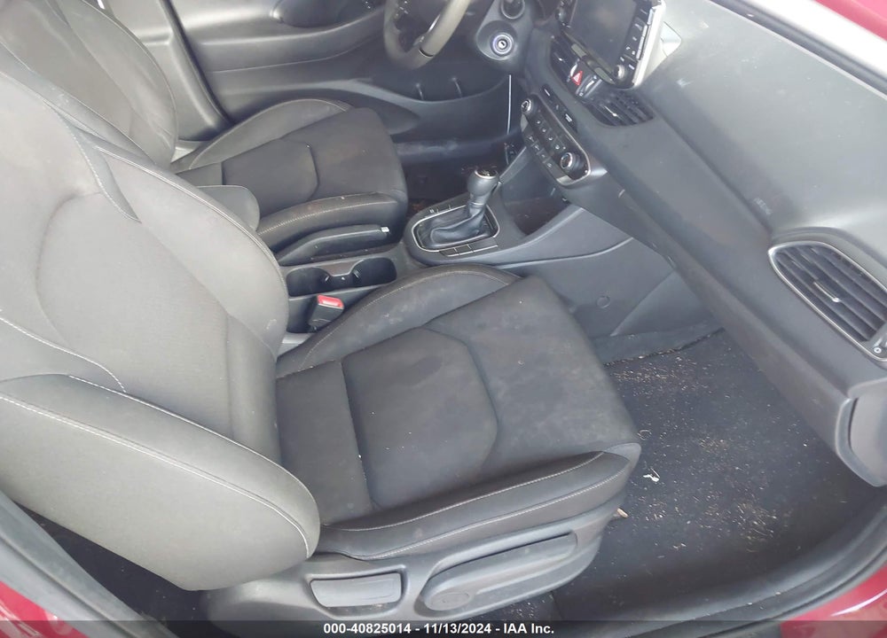 2018 HYUNDAI ELANTRA GT VIN: KMHH35LE5JU027943