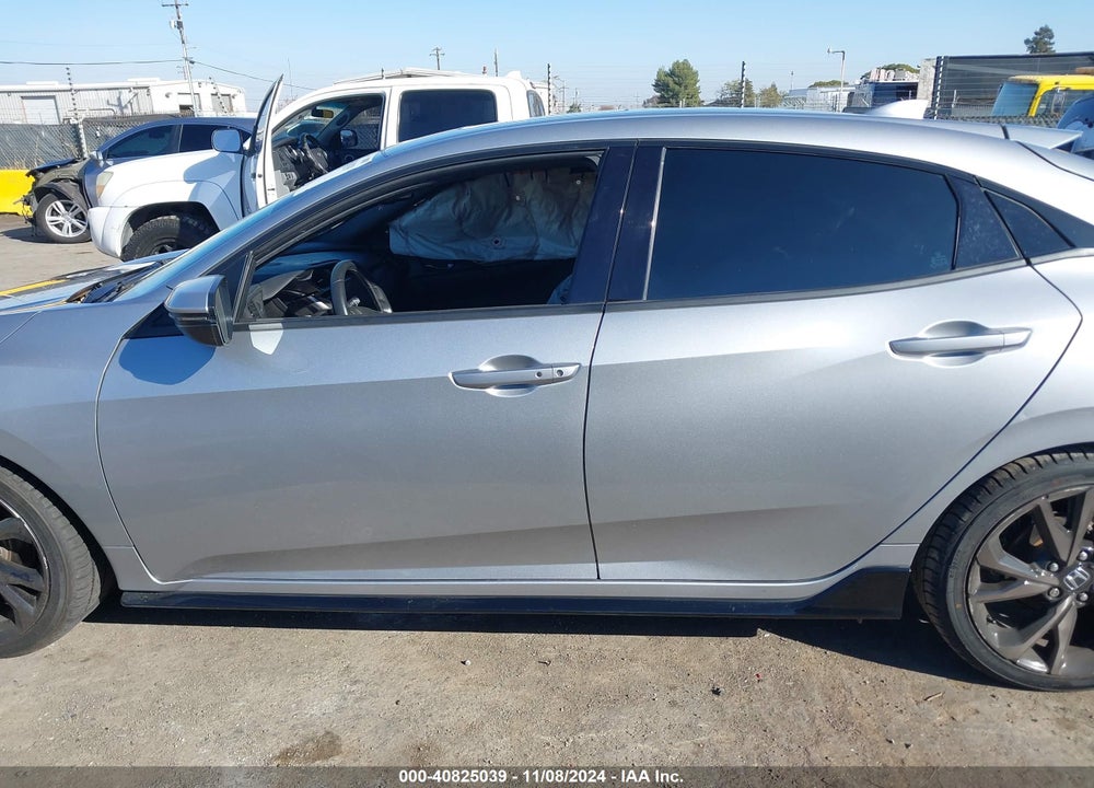 2019 HONDA CIVIC VIN: SHHFK7H99KU402019