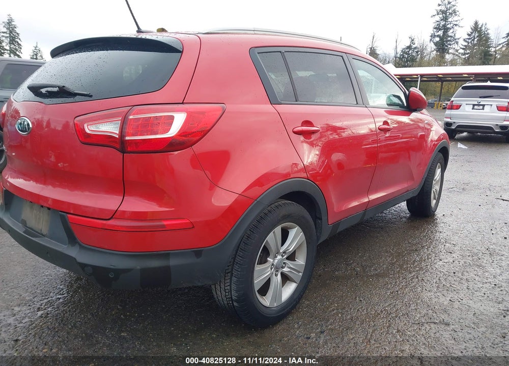2011 KIA SPORTAGE LX VIN: KNDPBCA22B7076016