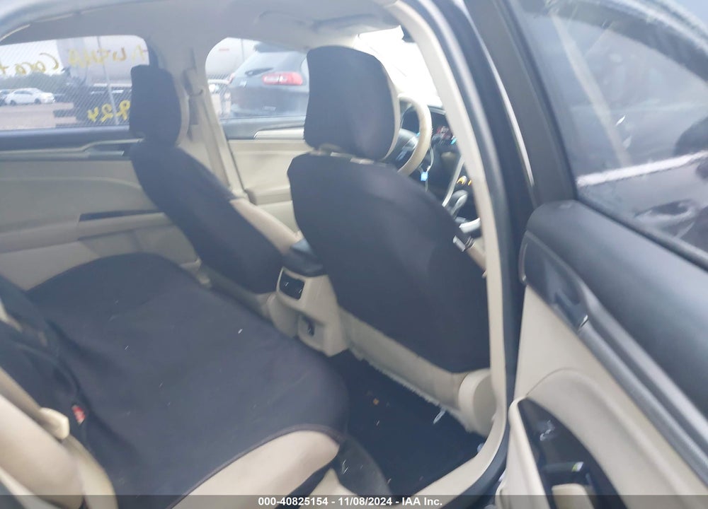 2015 FORD FUSION SE VIN: 3FA6P0H70FR237870