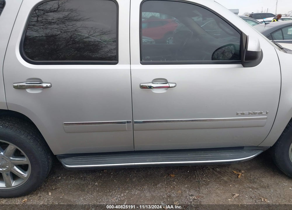 2011 GMC YUKON DENALI VIN: 1GKS1EEF9BR128157