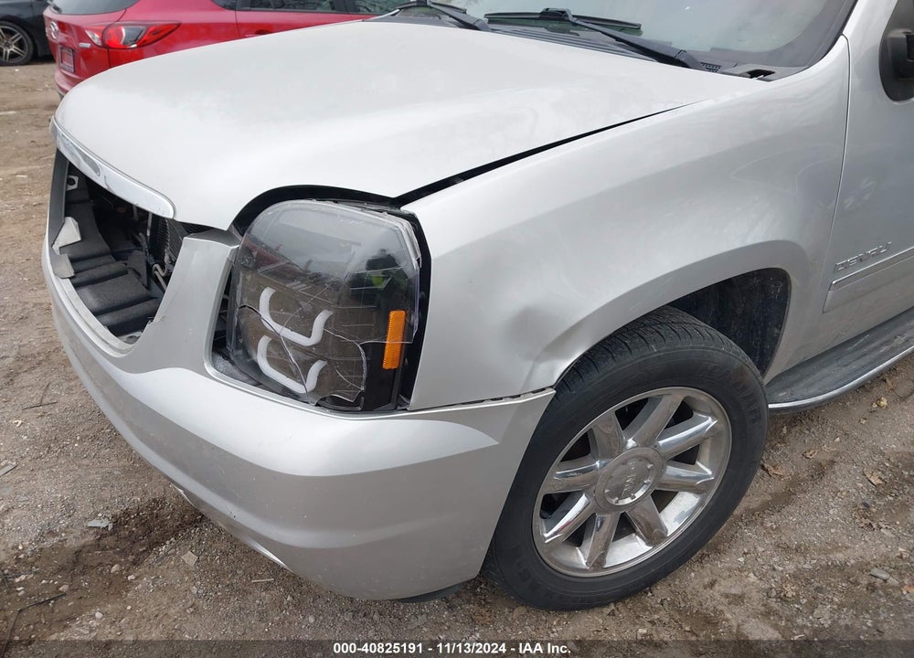 2011 GMC YUKON DENALI VIN: 1GKS1EEF9BR128157