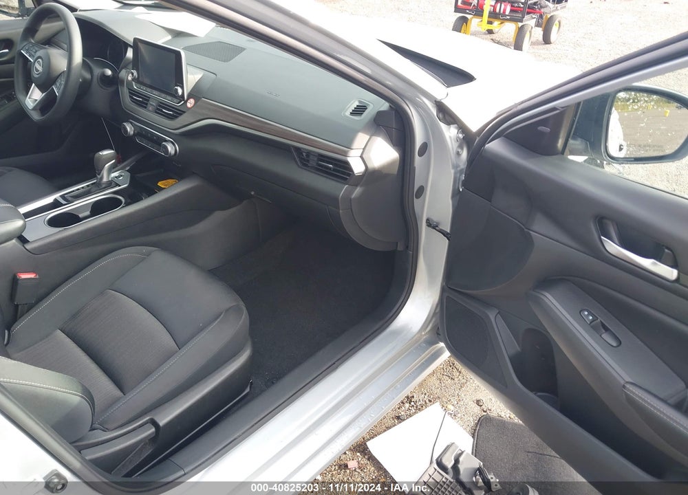2024 NISSAN ALTIMA SV FWD VIN: 1N4BL4DV3RN326930