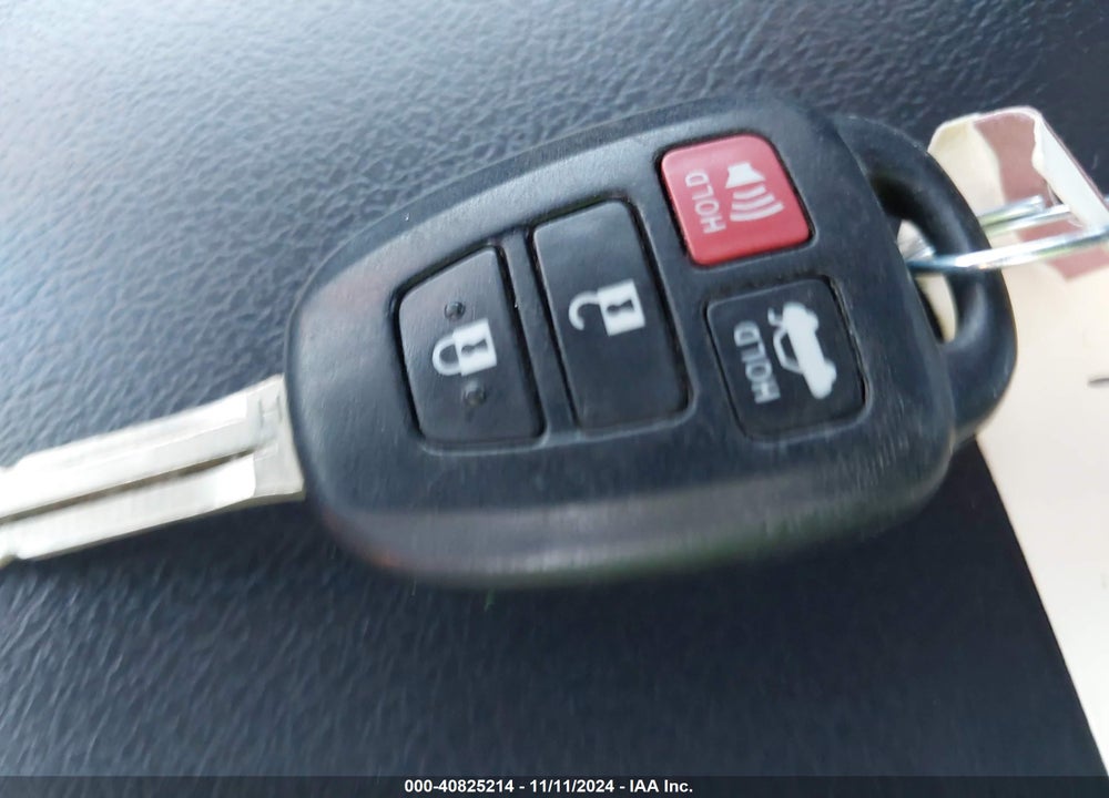 2017 TOYOTA CAMRY SE VIN: 4T1BF1FK5HU338354