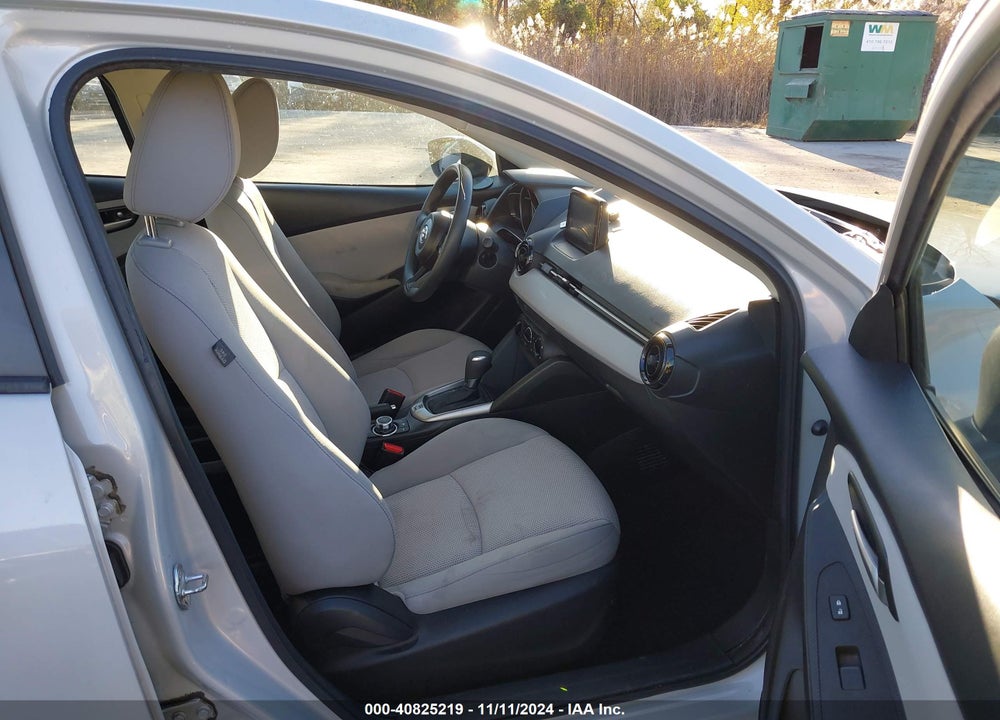 2019 TOYOTA YARIS L VIN: 3MYDLBYV6KY514207