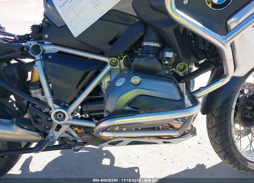 2017 BMW R1200 GS VIN: WB10A610XHZ654863