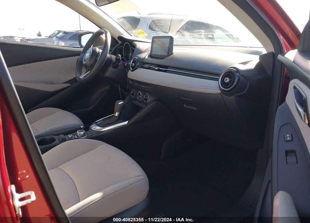 2019 TOYOTA YARIS LE VIN: 3MYDLBYV7KY503328