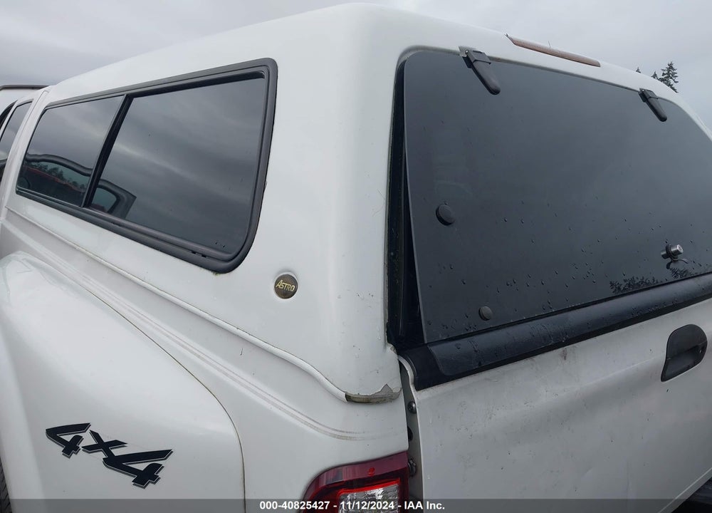 2002 FORD F-350 LARIAT/XL/XLT VIN: 1FTWW33F32EA70835