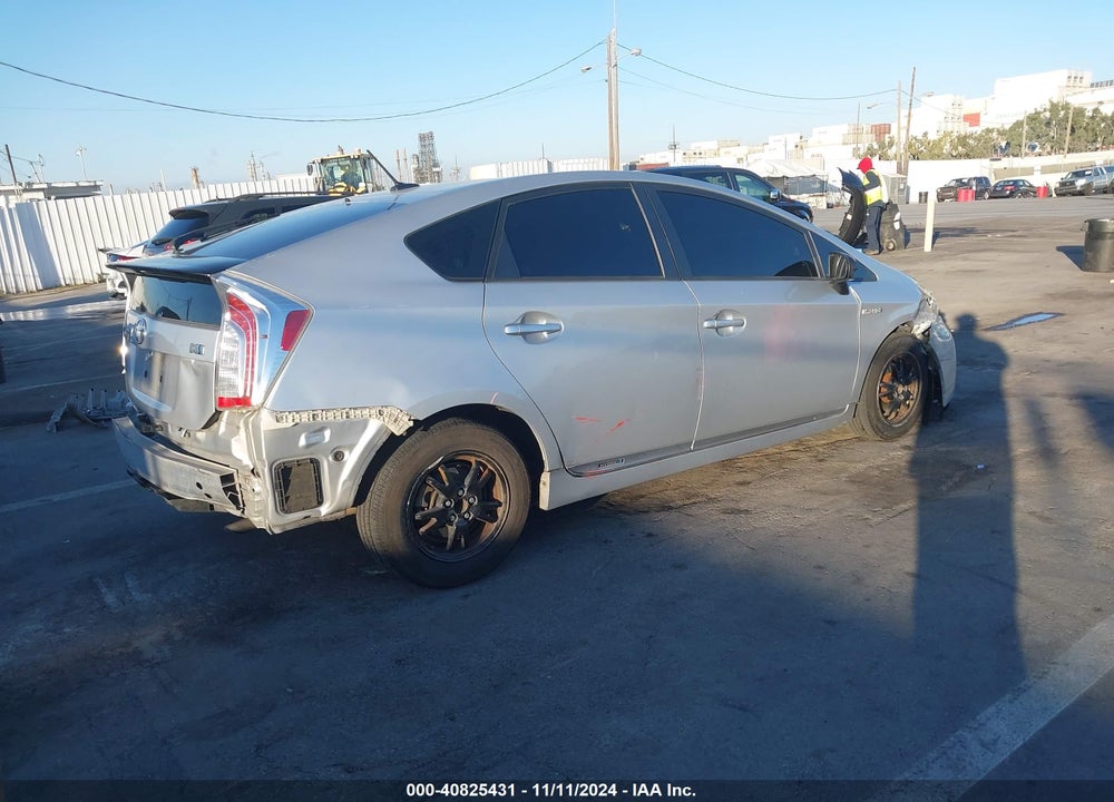 2015 TOYOTA PRIUS VIN: JTDKN3DU0F1880516