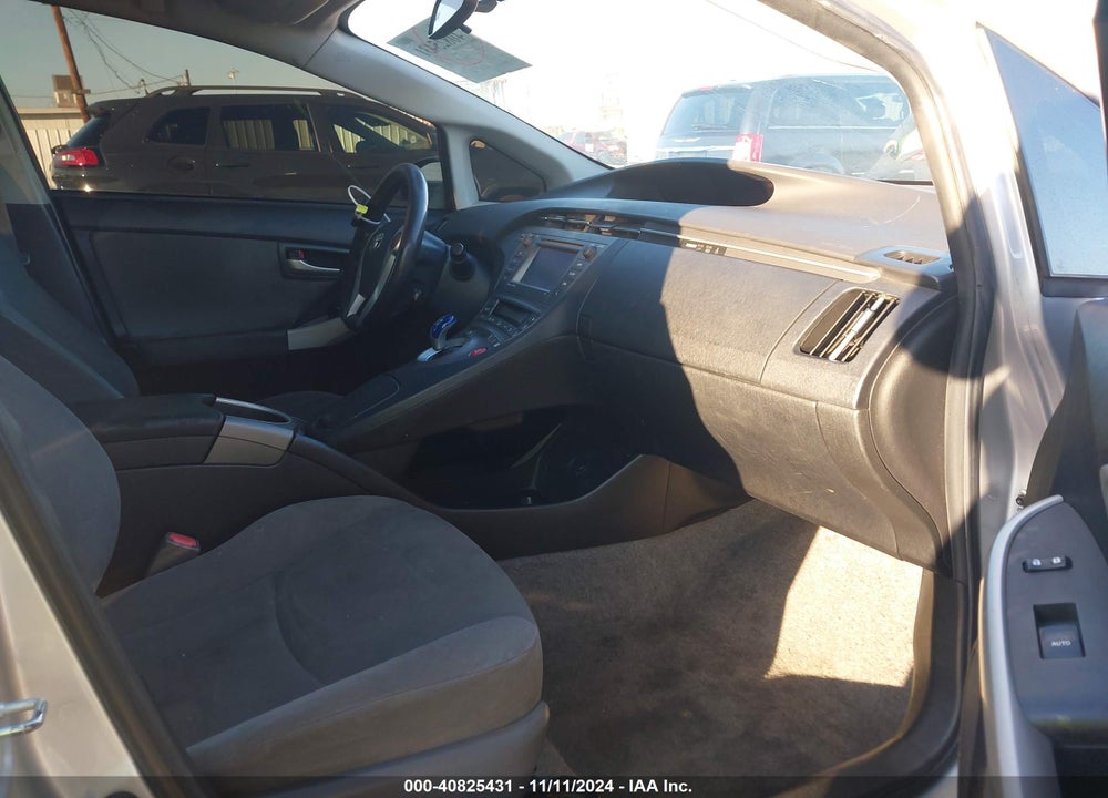 2015 TOYOTA PRIUS VIN: JTDKN3DU0F1880516